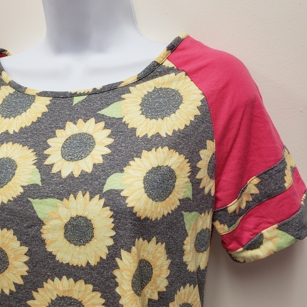 Simply Southern Collection Womens Sunflower Tshirt Size Small - Picture 3 of 7